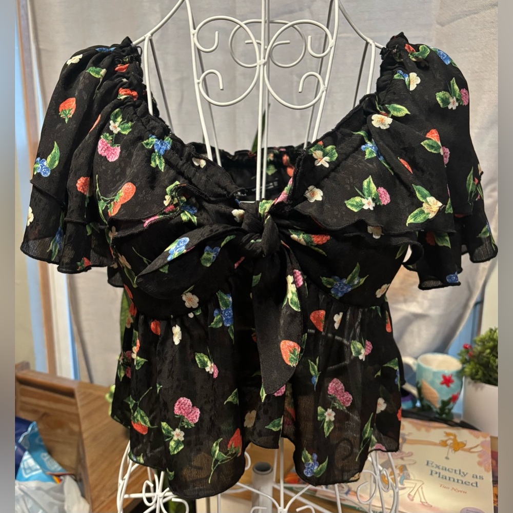 Zara Top Size Small